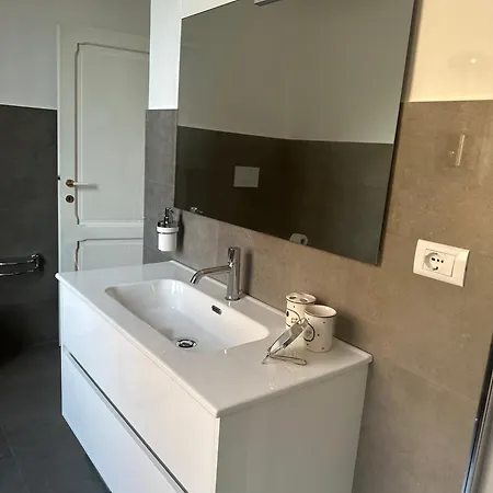 2mg: Con Terrazzo Nel Cuore Di Roma! アパート *