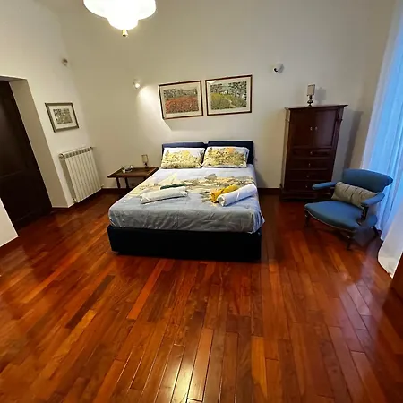 アパート 2mg: Con Terrazzo Nel Cuore Di Roma! ローマ